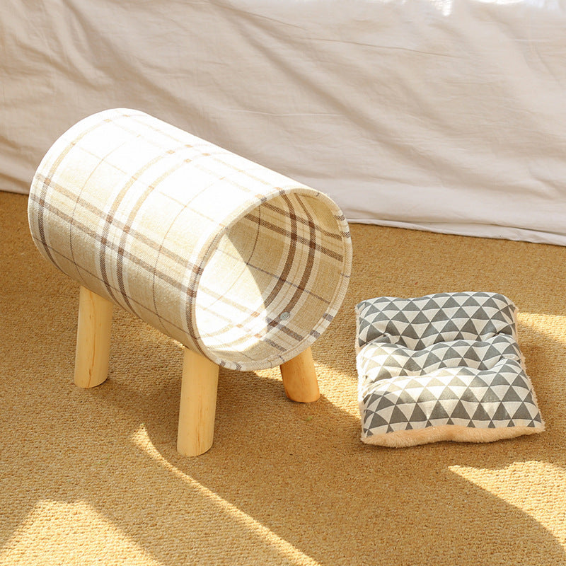 classic plaid wood cat bed